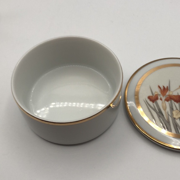 VTG Japan Fine China Chokin Trinket Box Humming Bird and Daffodils 3.75" Round - Picture 3 of 5